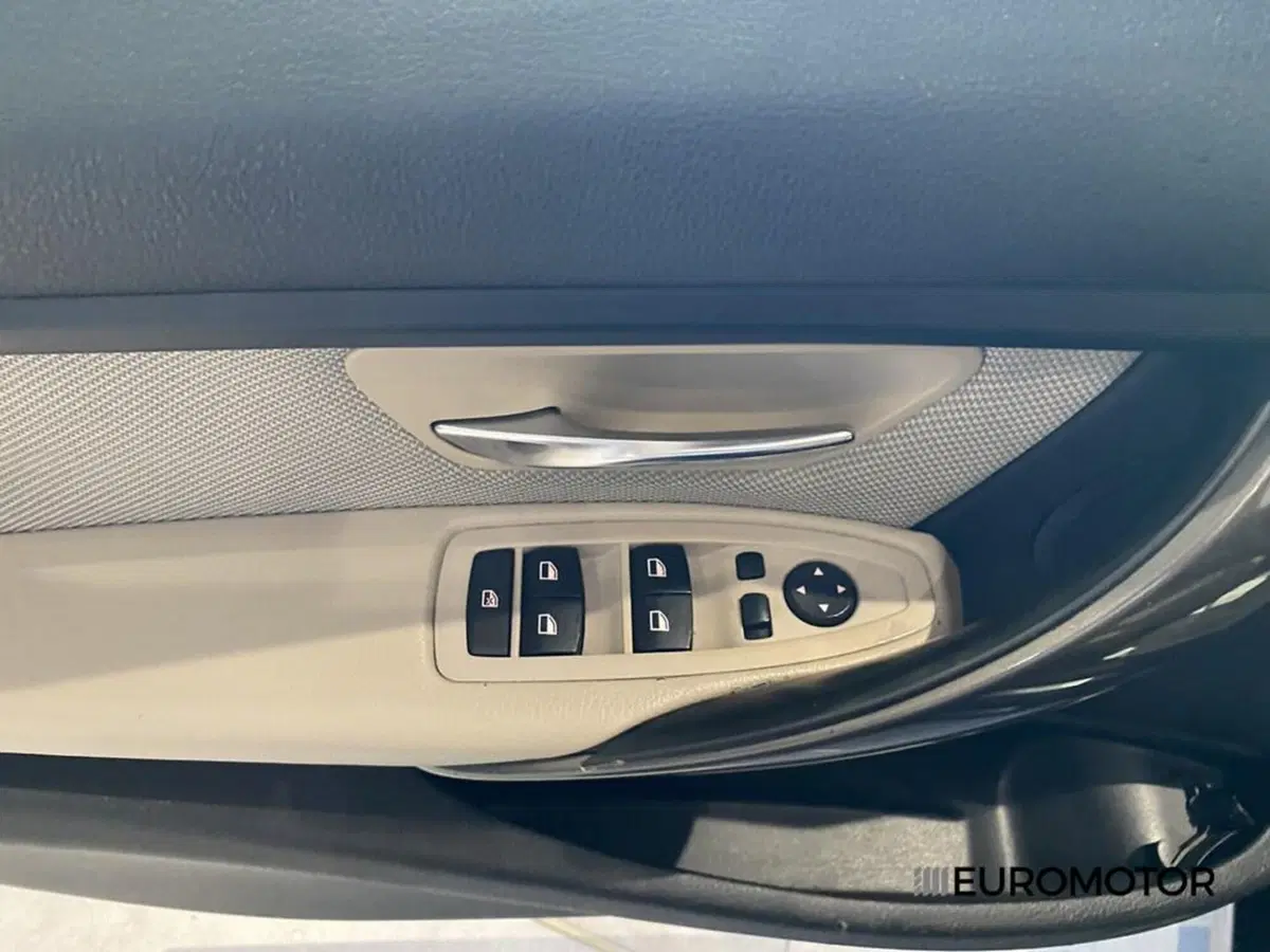BMW Serie 3 Touring usata a Bari (14)
