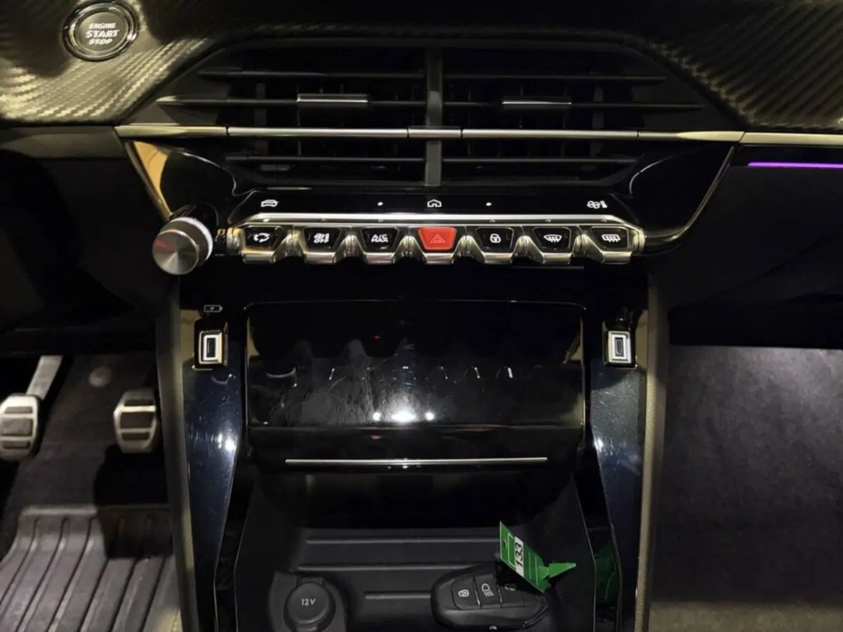 Peugeot 208 usata a Torino (11)