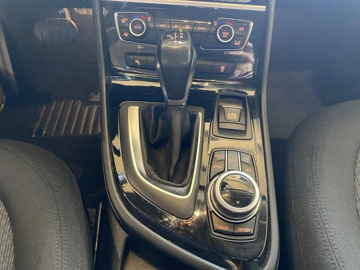 BMW Serie 2 Active Tourer usata a Torino (12)