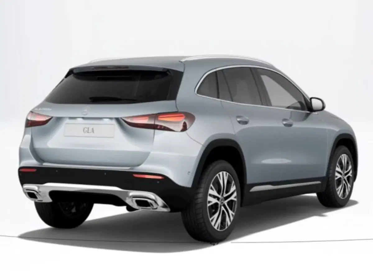 Mercedes-Benz GLA SUV nuova a Verona (2)