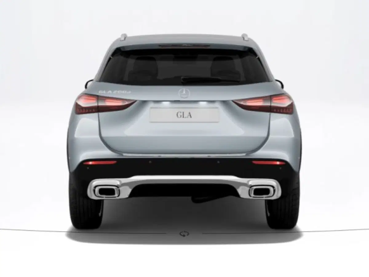 Mercedes-Benz GLA SUV nuova a Verona (4)