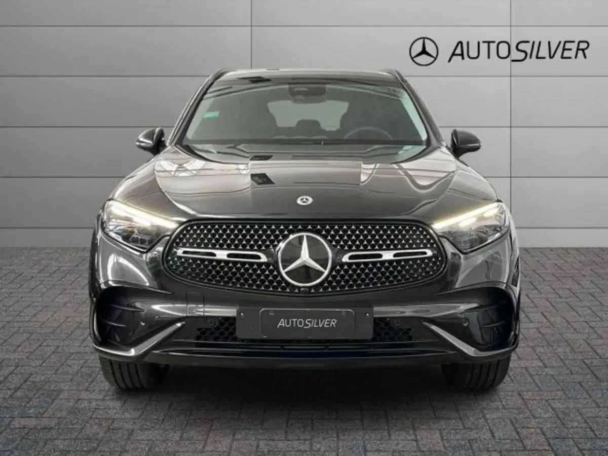 Mercedes-Benz GLC nuova a Verona (3)