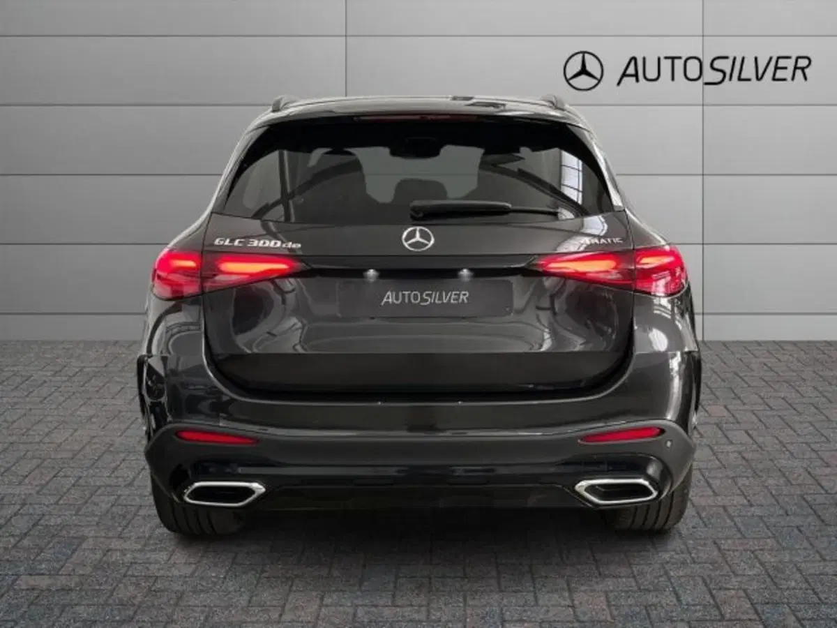 Mercedes-Benz GLC nuova a Verona (4)