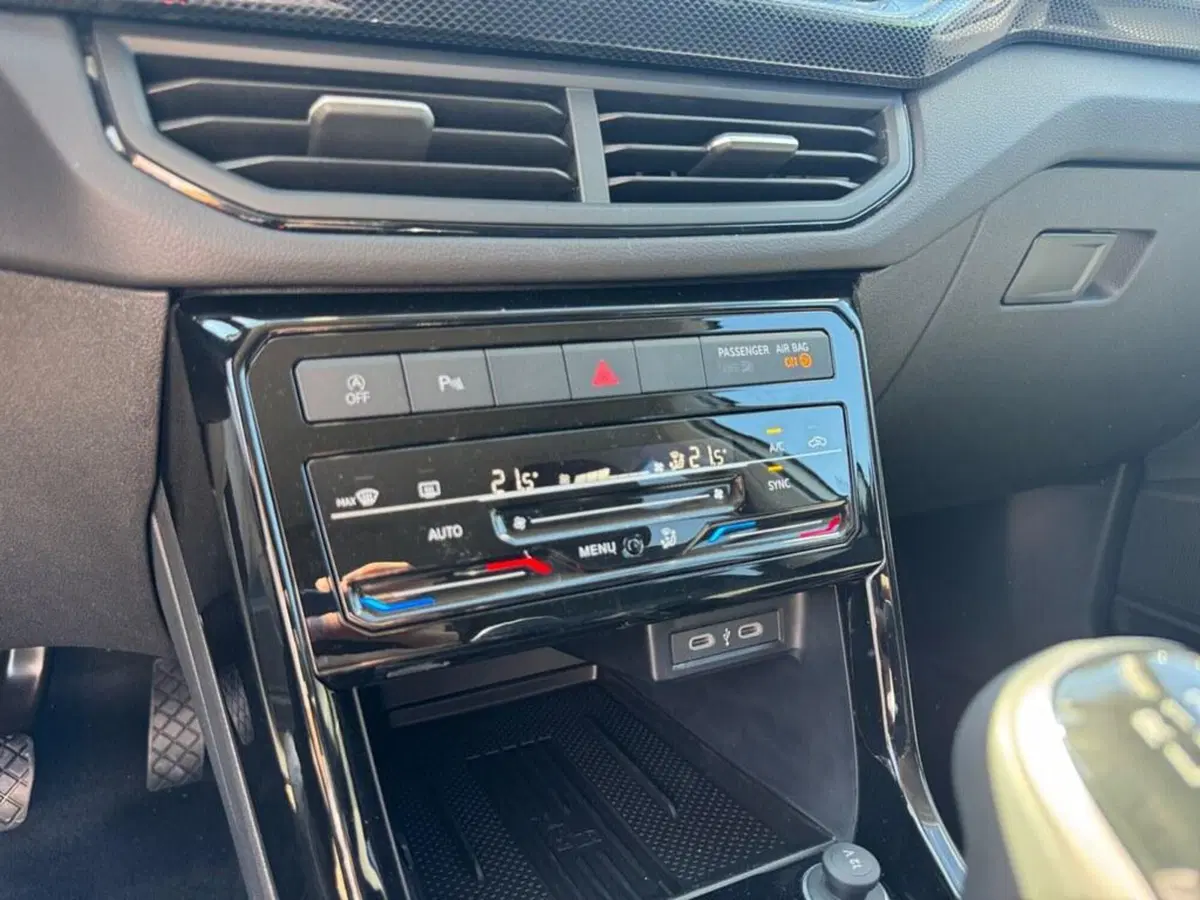 Volkswagen T-Cross nuova a Ravenna (15)