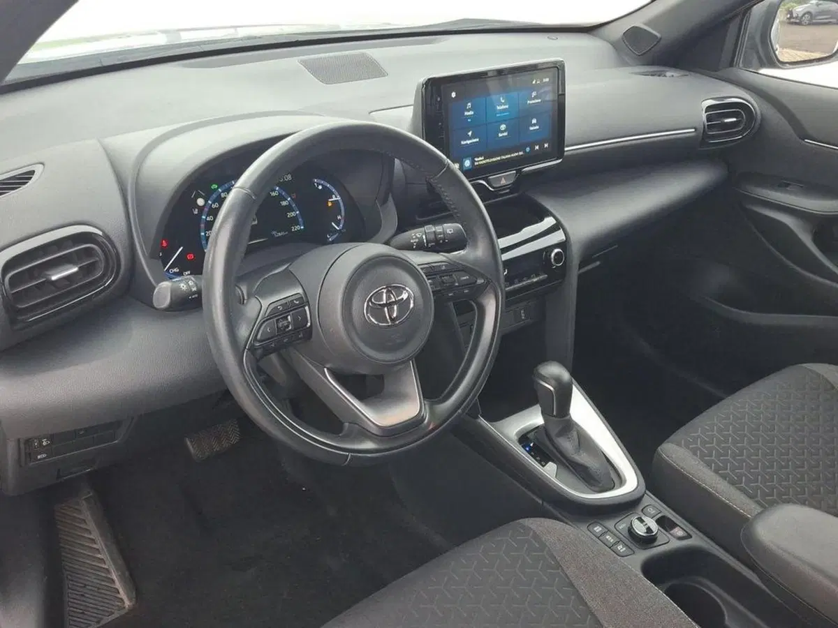 Toyota Yaris Cross usata a Roma (7)