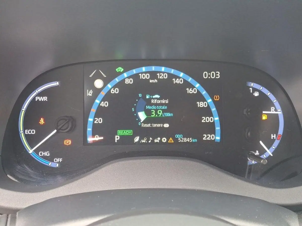 Toyota Yaris Cross usata a Roma (9)