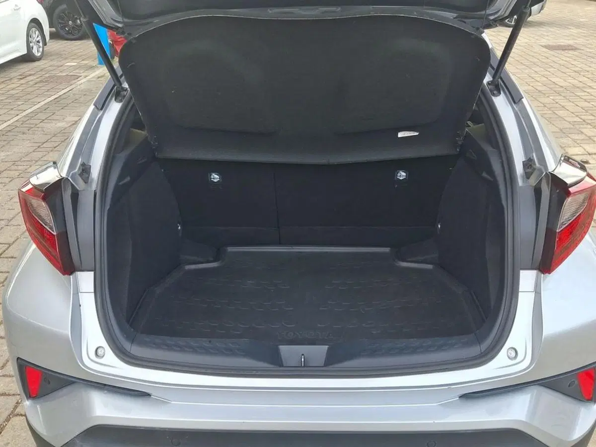 Toyota Toyota C-HR usata a Roma (6)