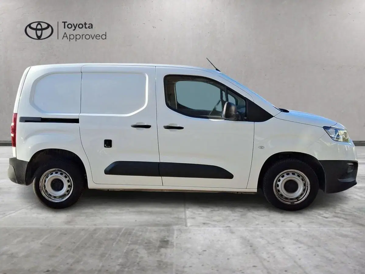 Toyota Proace City Furgone usata a Roma (4)