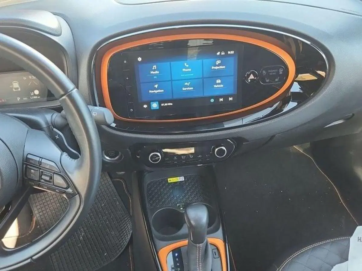 Toyota Aygo X usata a Roma (8)