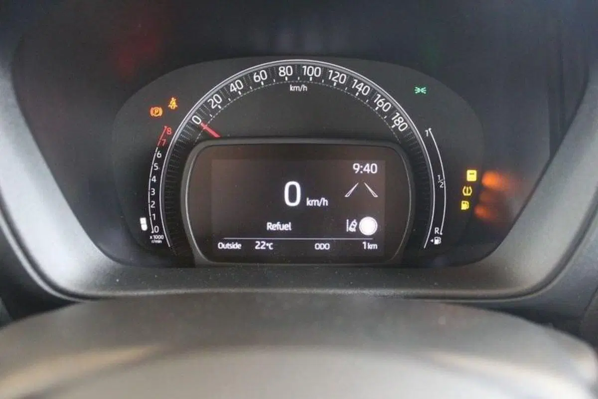 Toyota Aygo X usata a Roma (13)