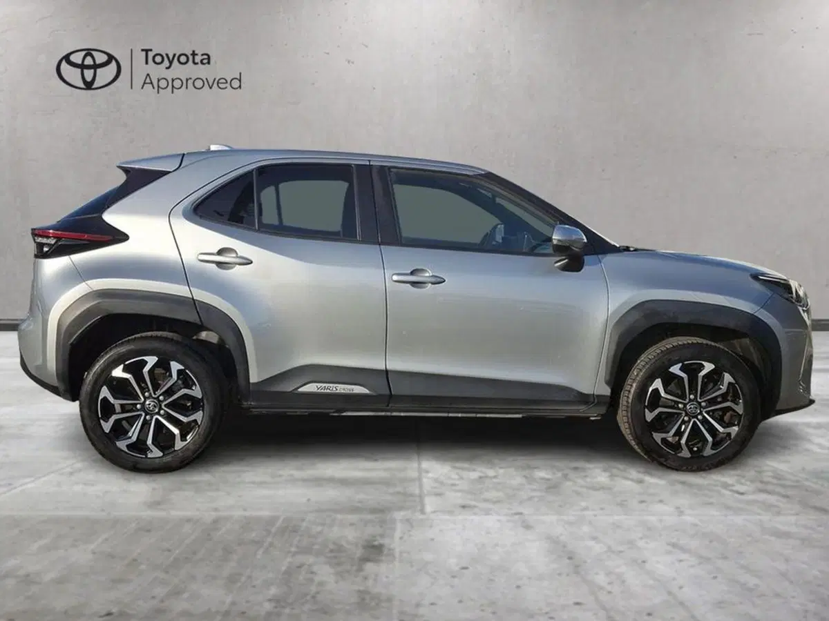 Toyota Yaris Cross usata a Roma (4)