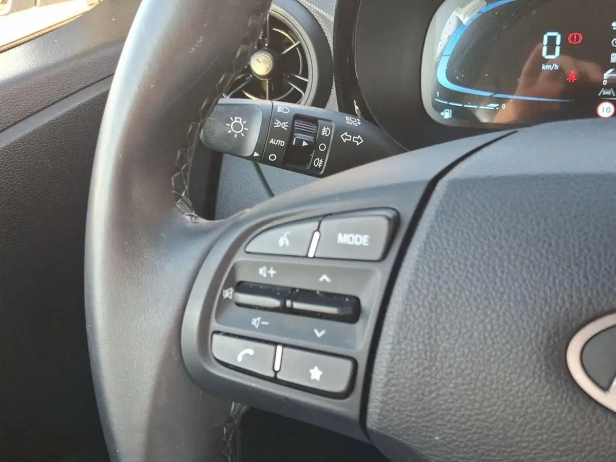 Hyundai i10 usata a Roma (15)
