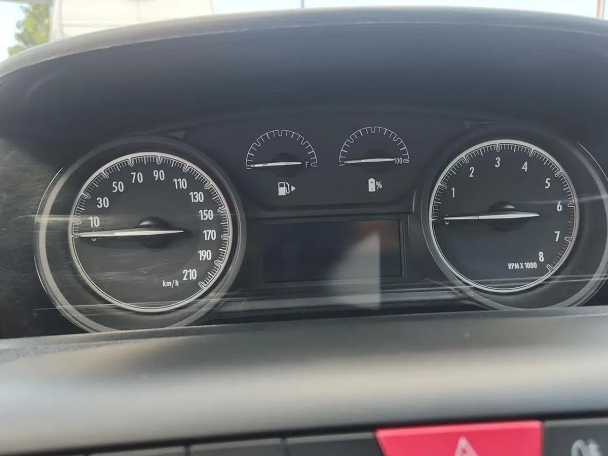 Lancia Ypsilon usata a Roma (8)