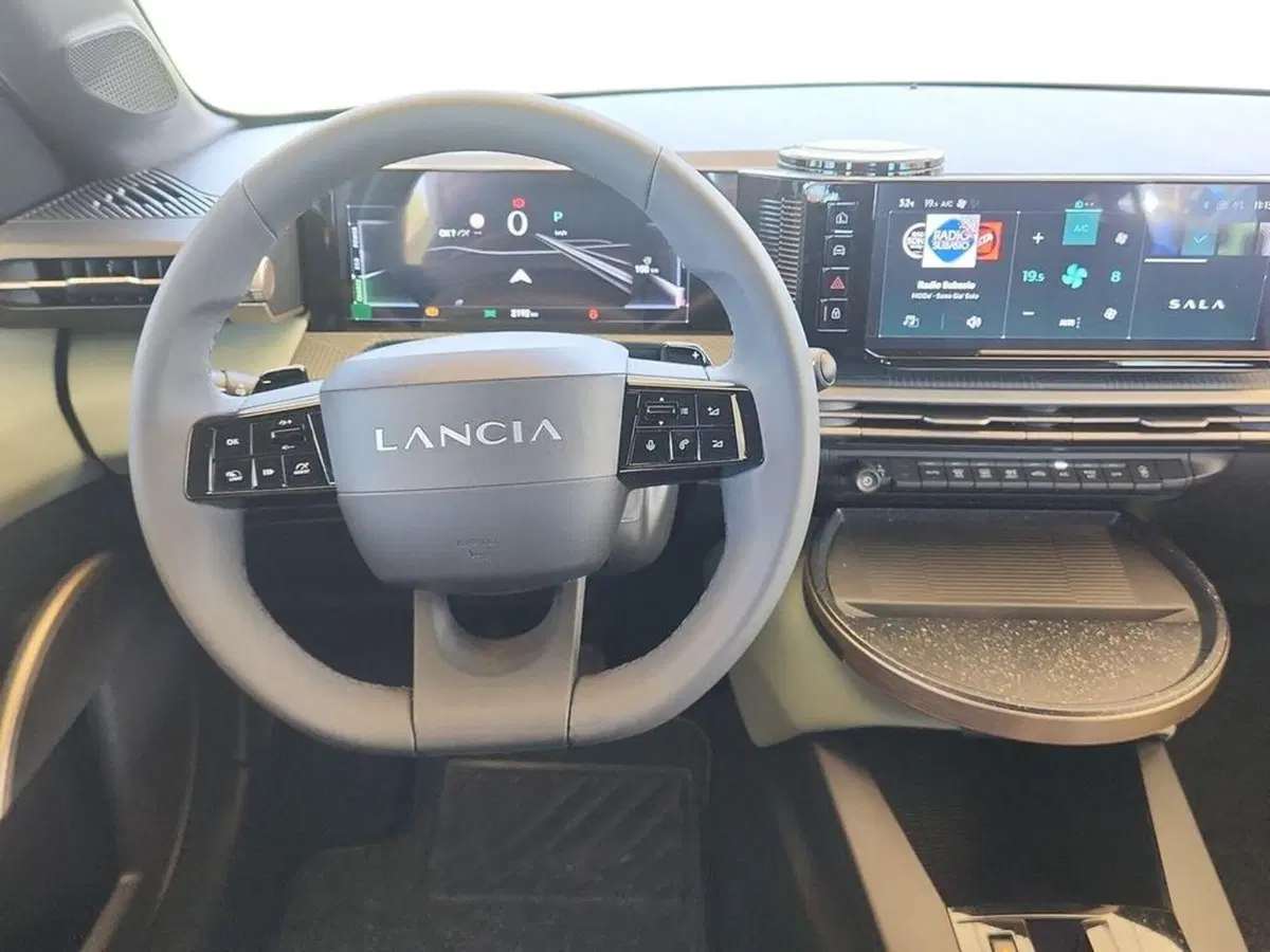 Lancia Ypsilon usata a Roma (7)