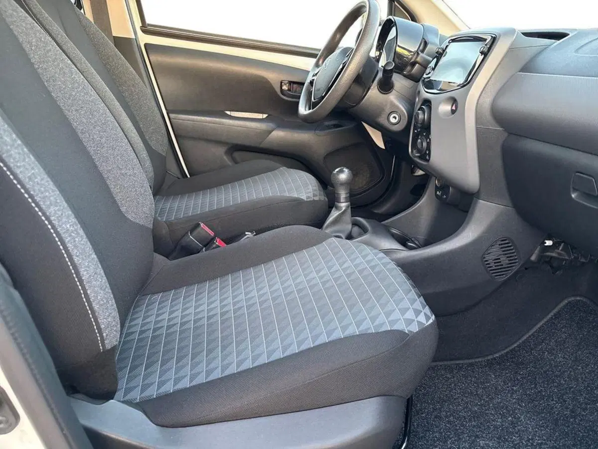 Peugeot 108 usata a Roma (13)