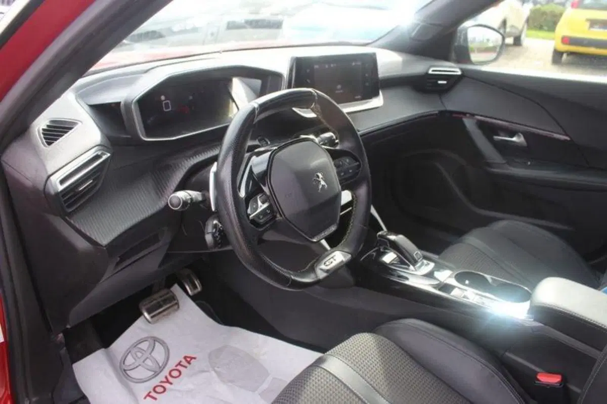 Peugeot 2008 usata a Roma (13)