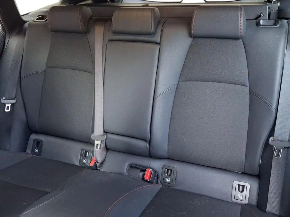 Toyota Corolla Touring Sports usata a Roma (11)