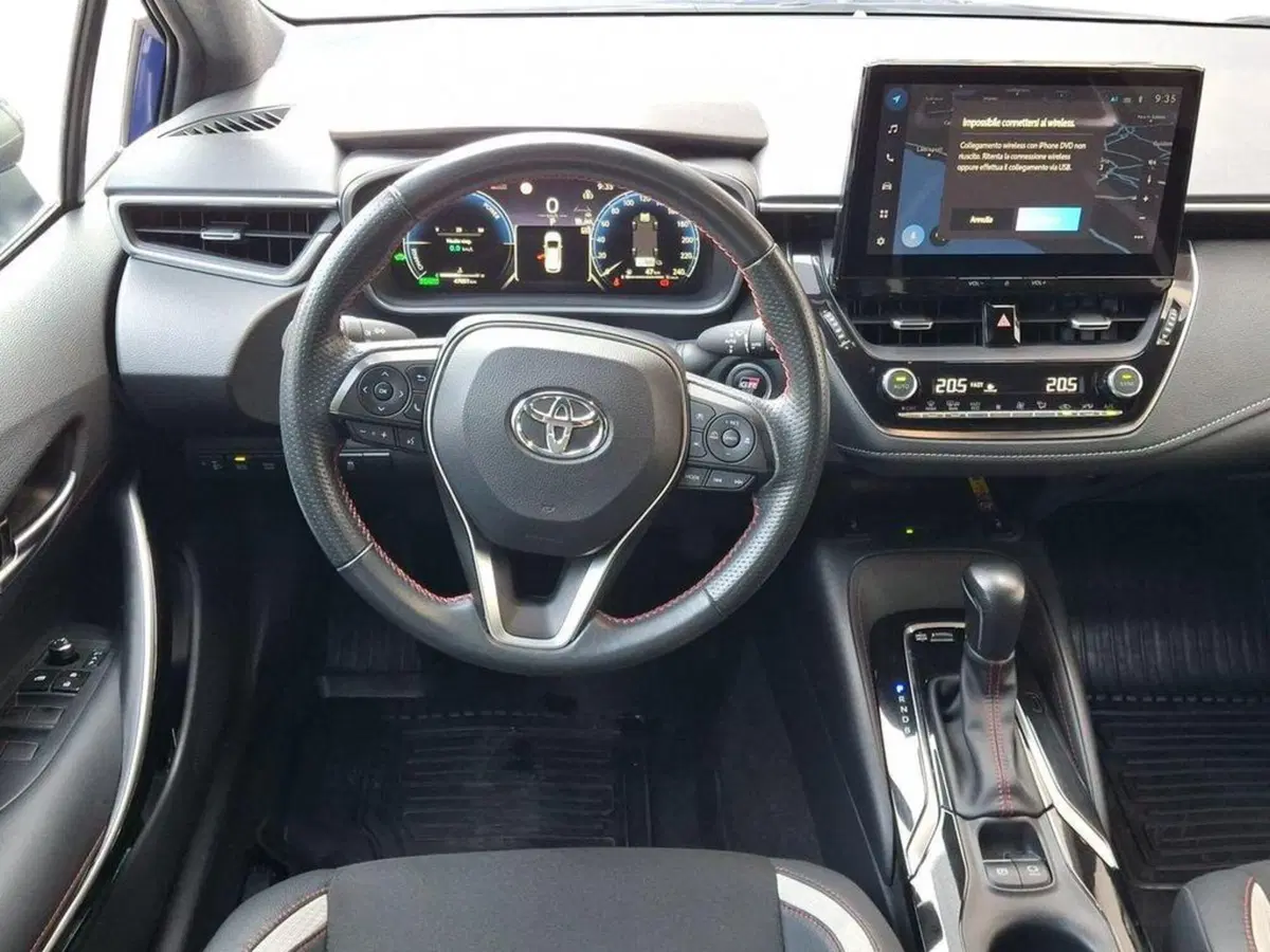 Toyota Corolla Touring Sports usata a Roma (8)