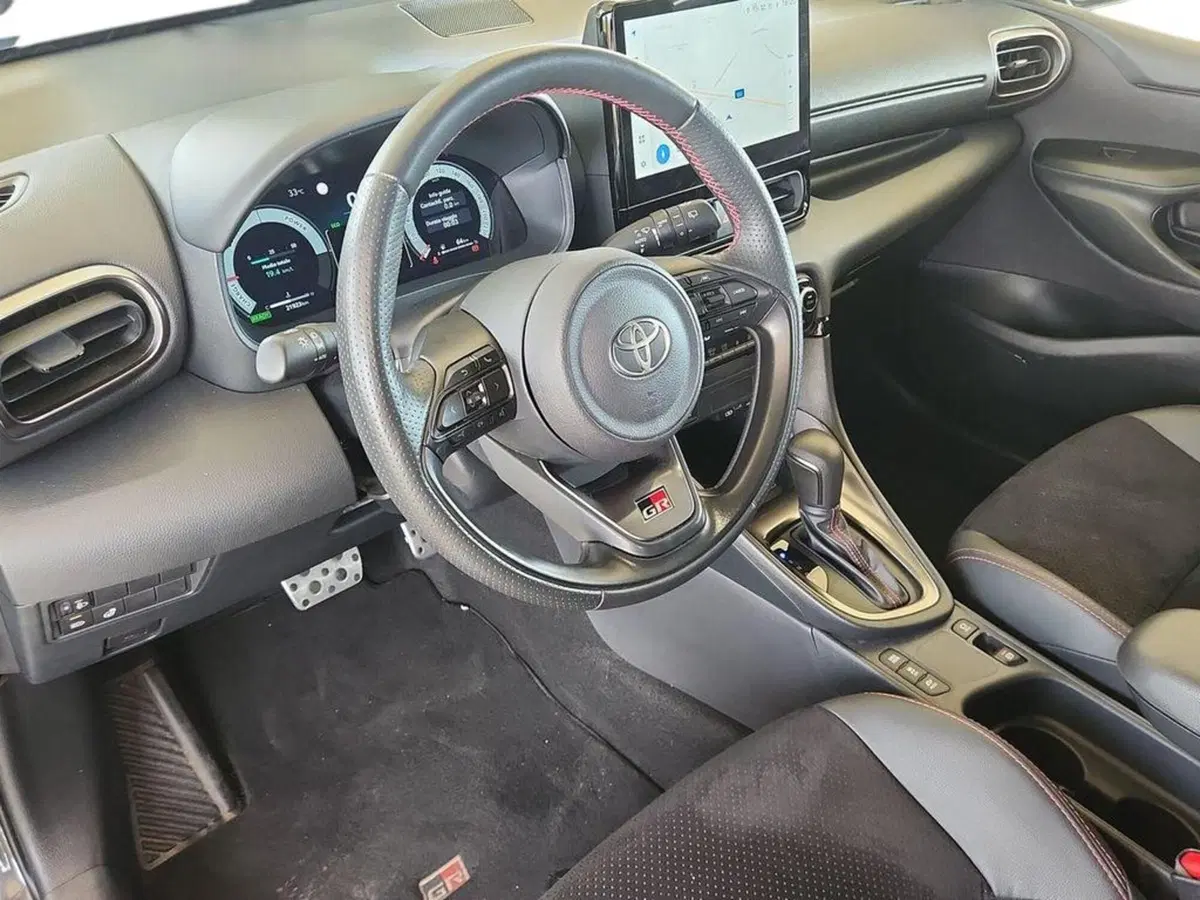 Toyota Yaris Cross usata a Roma (7)