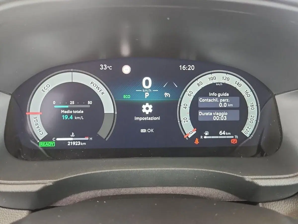 Toyota Yaris Cross usata a Roma (9)