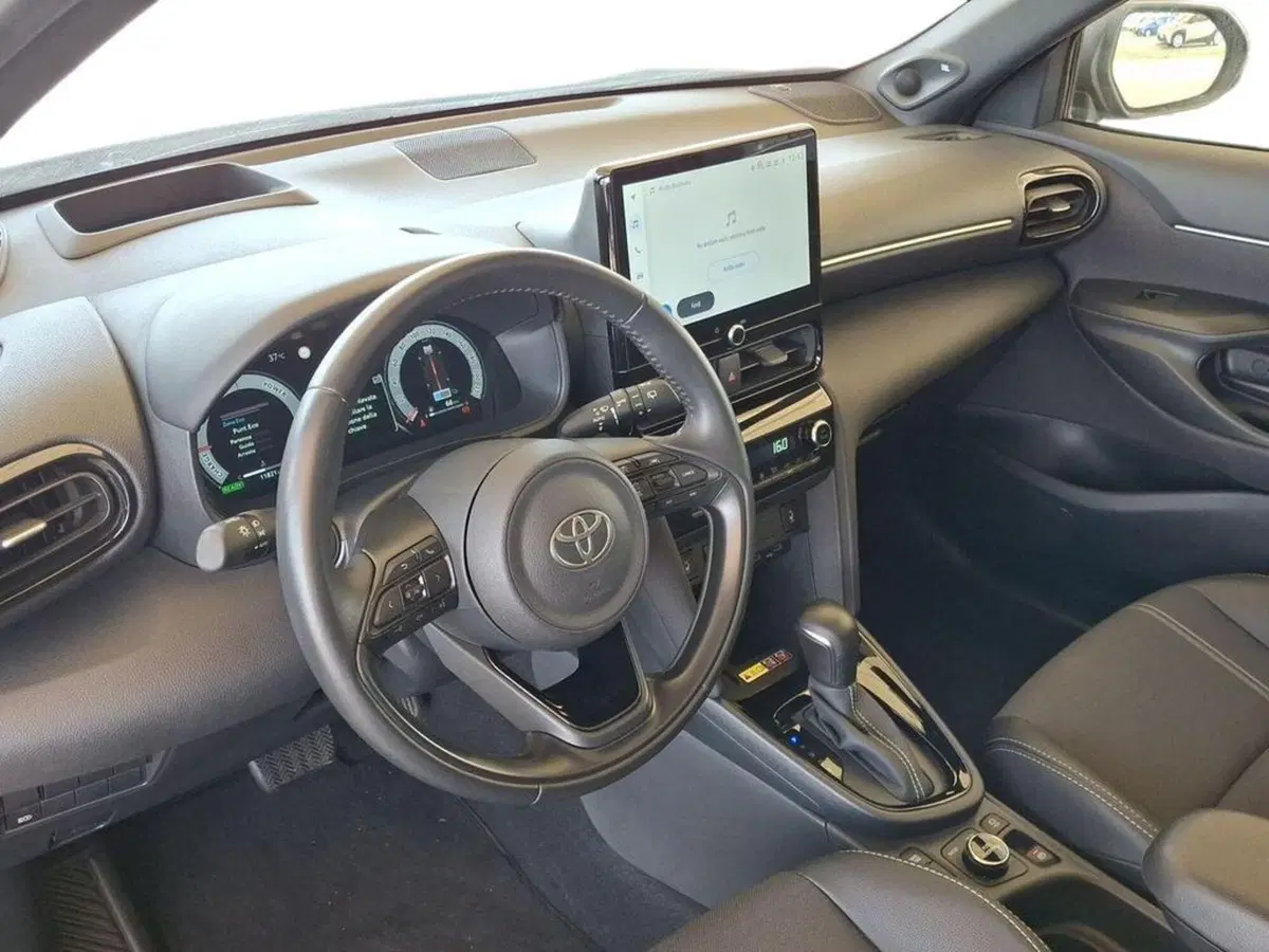 Toyota Yaris Cross usata a Roma (7)
