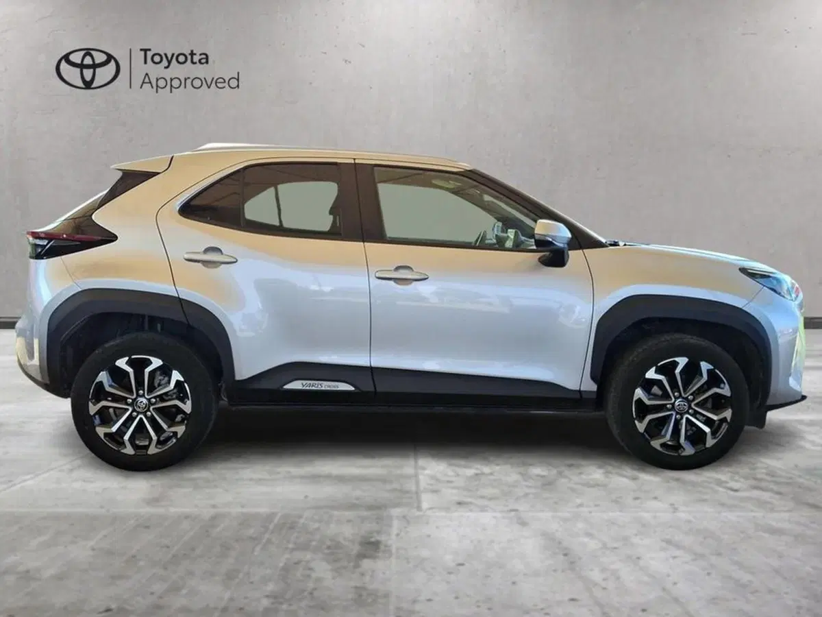 Toyota Yaris Cross usata a Roma (4)