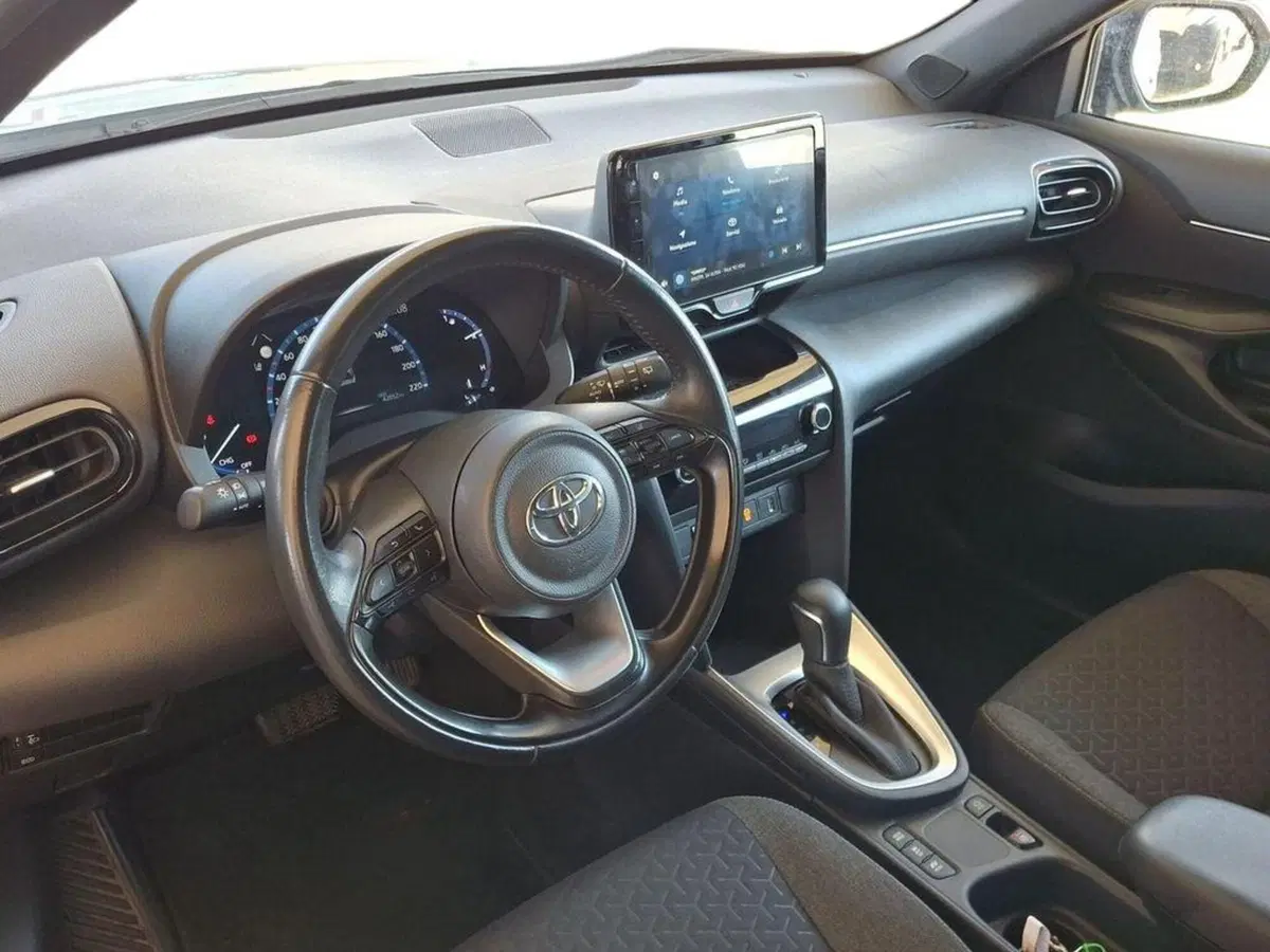 Toyota Yaris Cross usata a Roma (7)