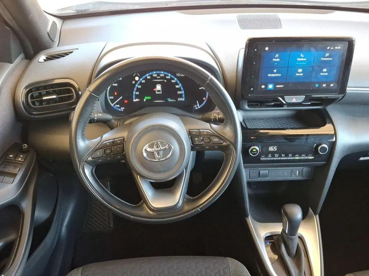 Toyota Yaris Cross usata a Roma (8)