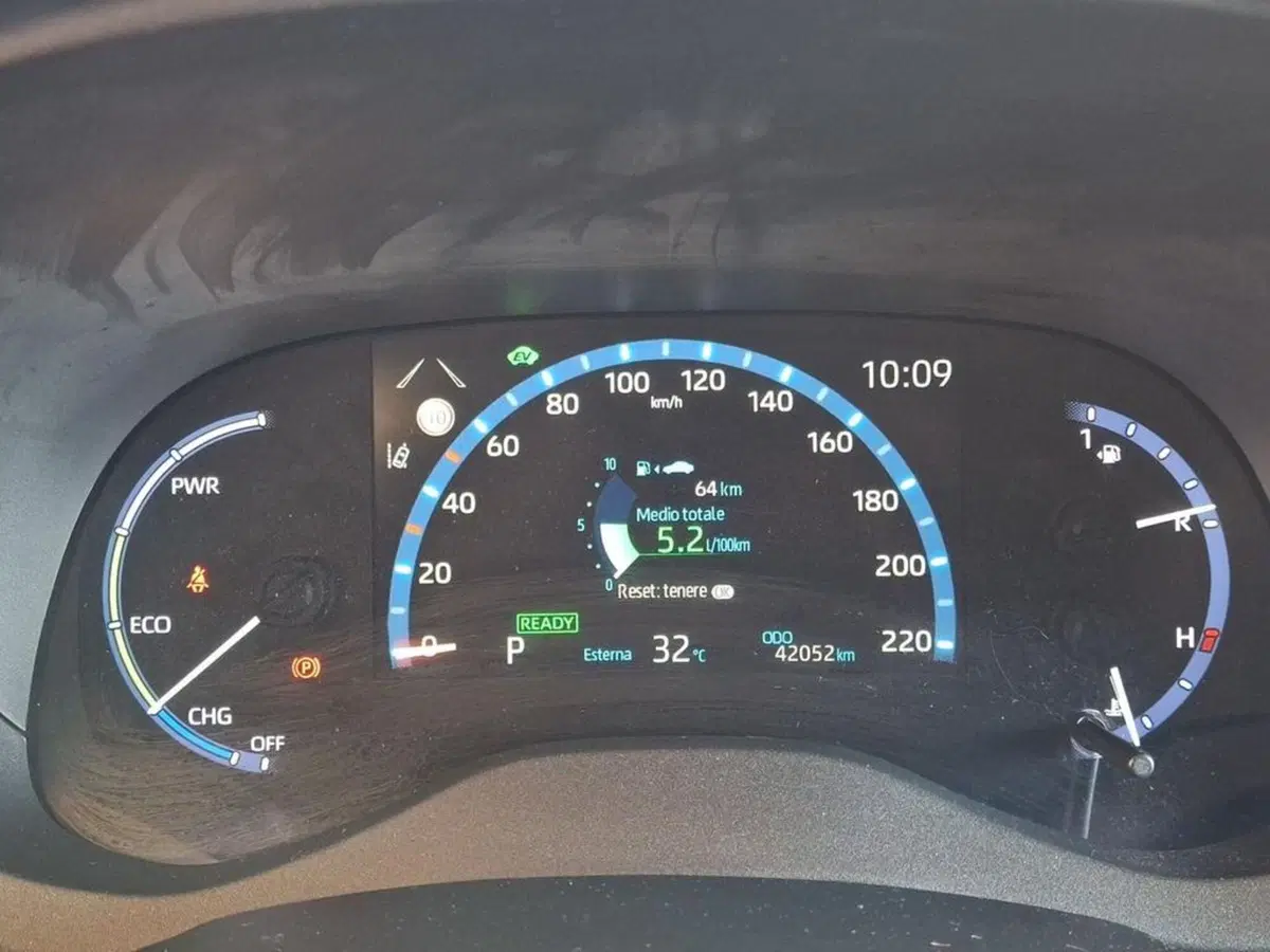 Toyota Yaris Cross usata a Roma (9)