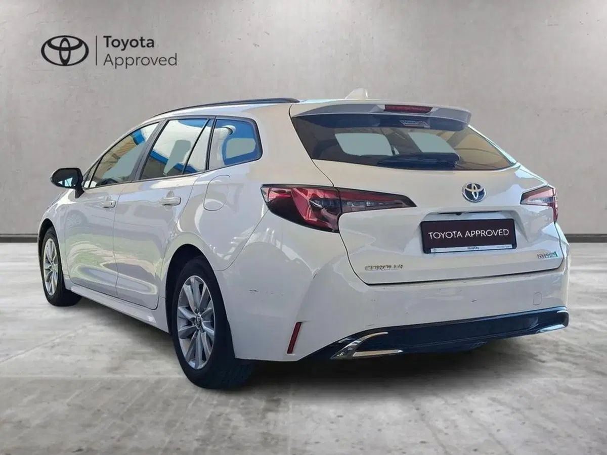 Toyota Corolla Touring Sports usata a Roma (5)
