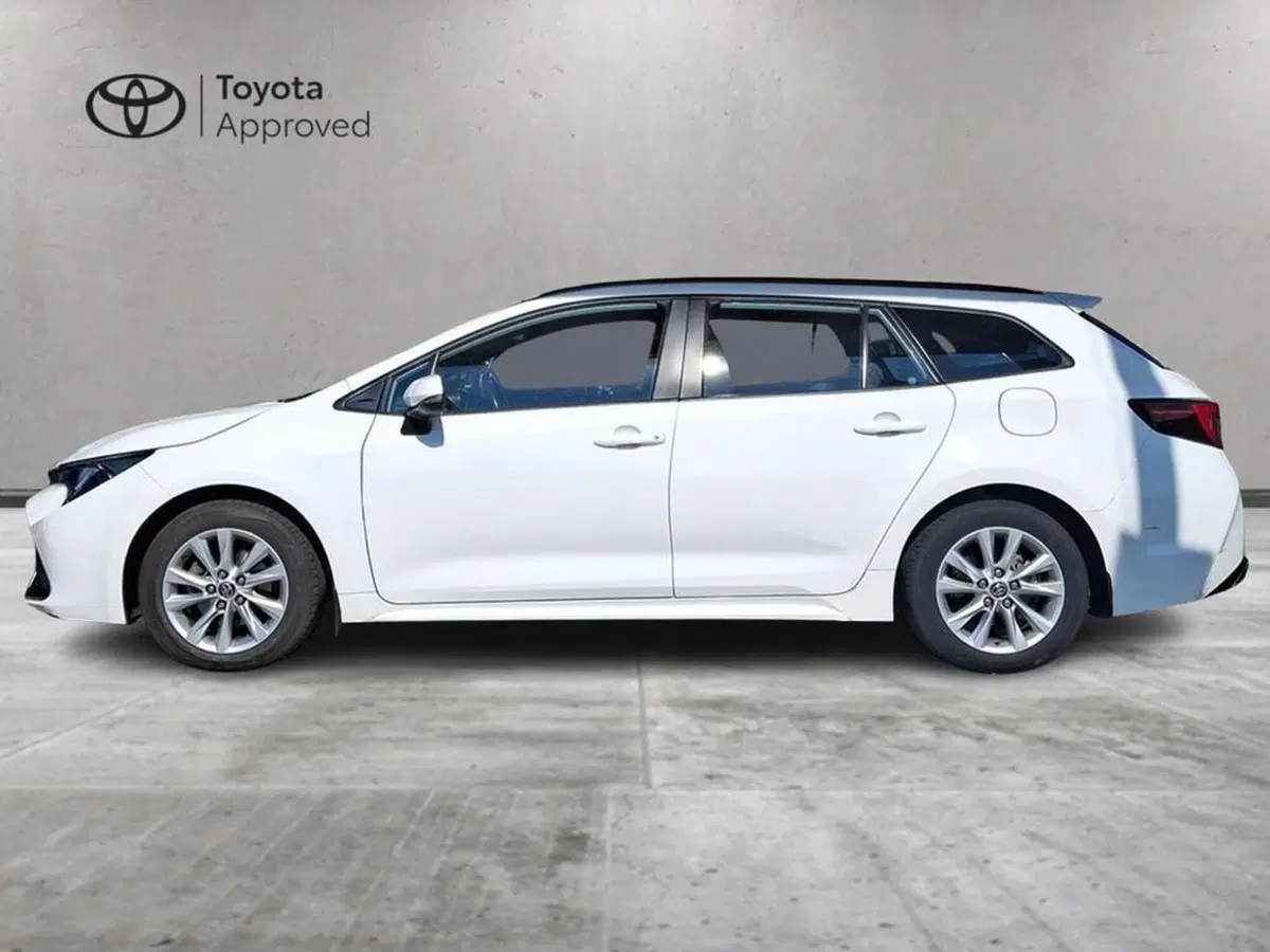 Toyota Corolla Touring Sports usata a Roma (3)