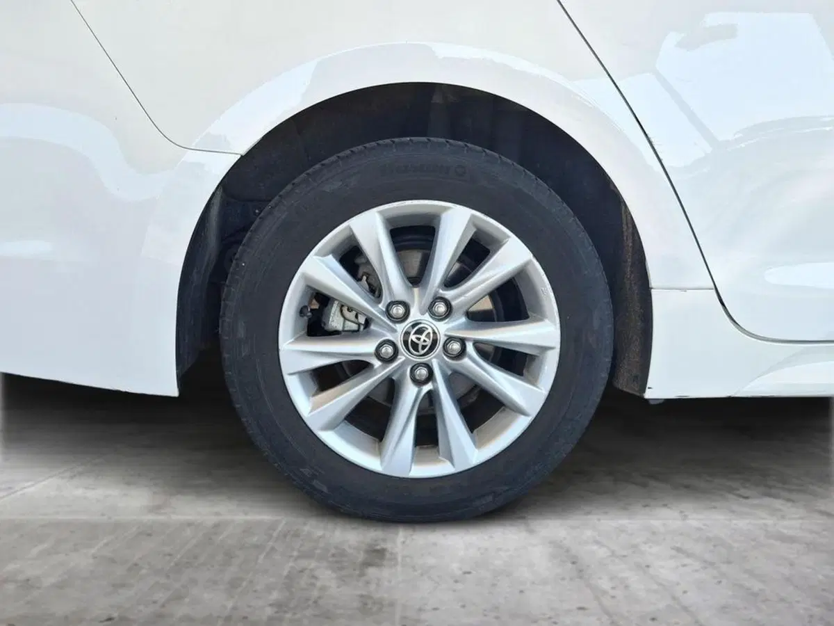 Toyota Corolla Touring Sports usata a Roma (14)