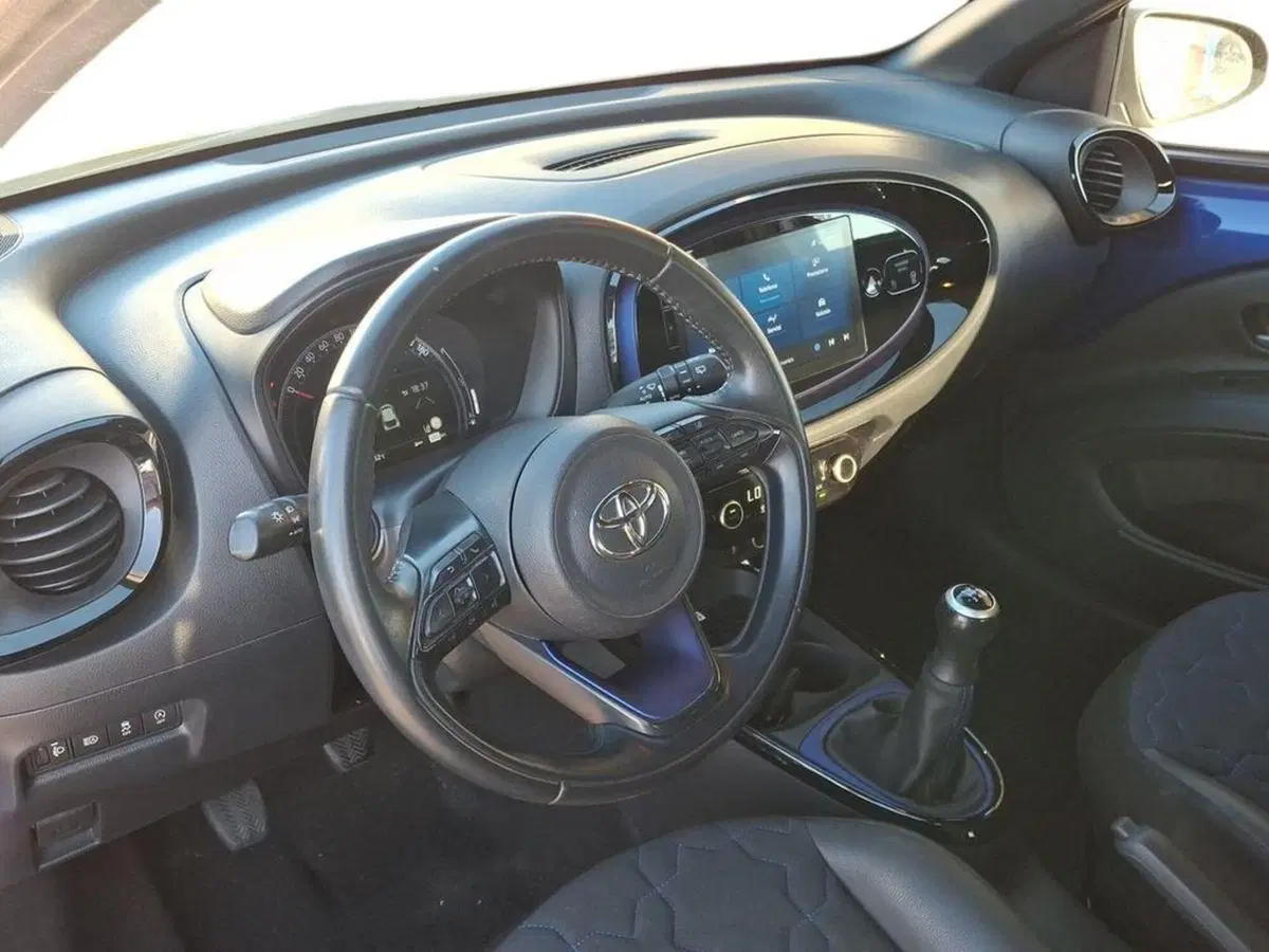 Toyota Aygo X usata a Roma (7)