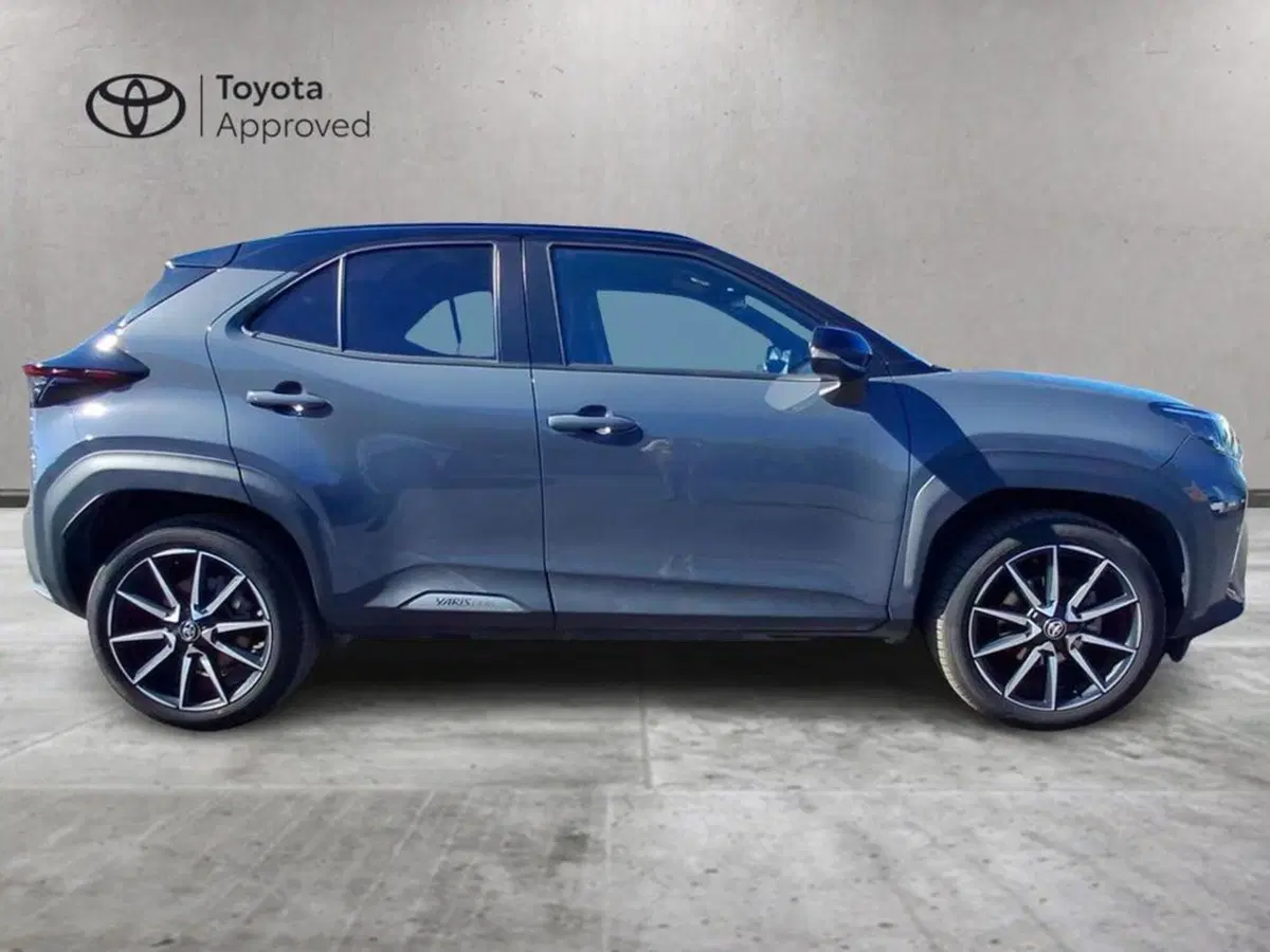 Toyota Yaris Cross usata a Roma (3)