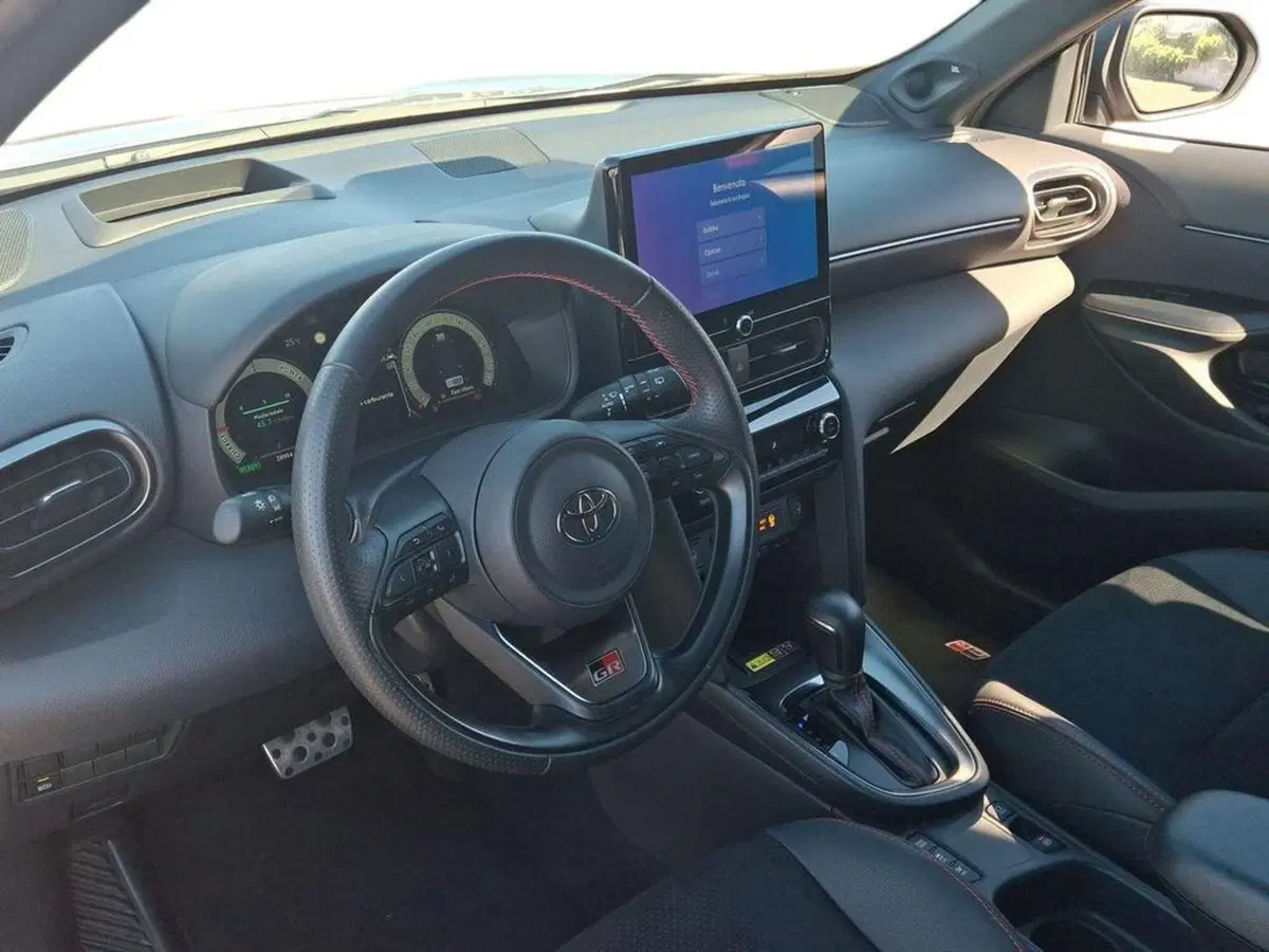 Toyota Yaris Cross usata a Roma (6)