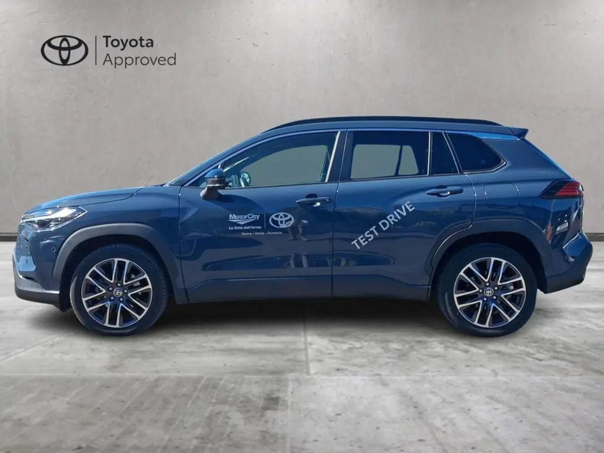 Toyota Corolla Cross usata a Roma (3)