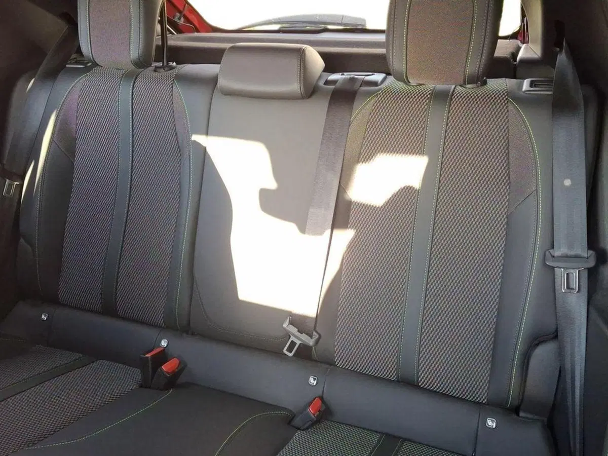 Peugeot 208 usata a Roma (10)