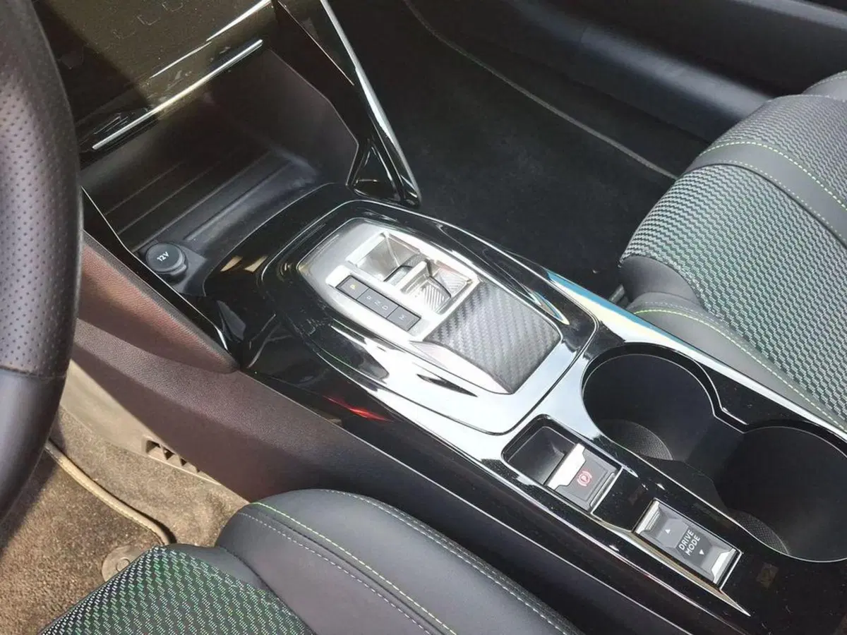 Peugeot 208 usata a Roma (15)