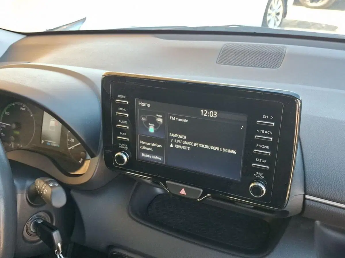 Toyota Yaris usata a Roma (10)