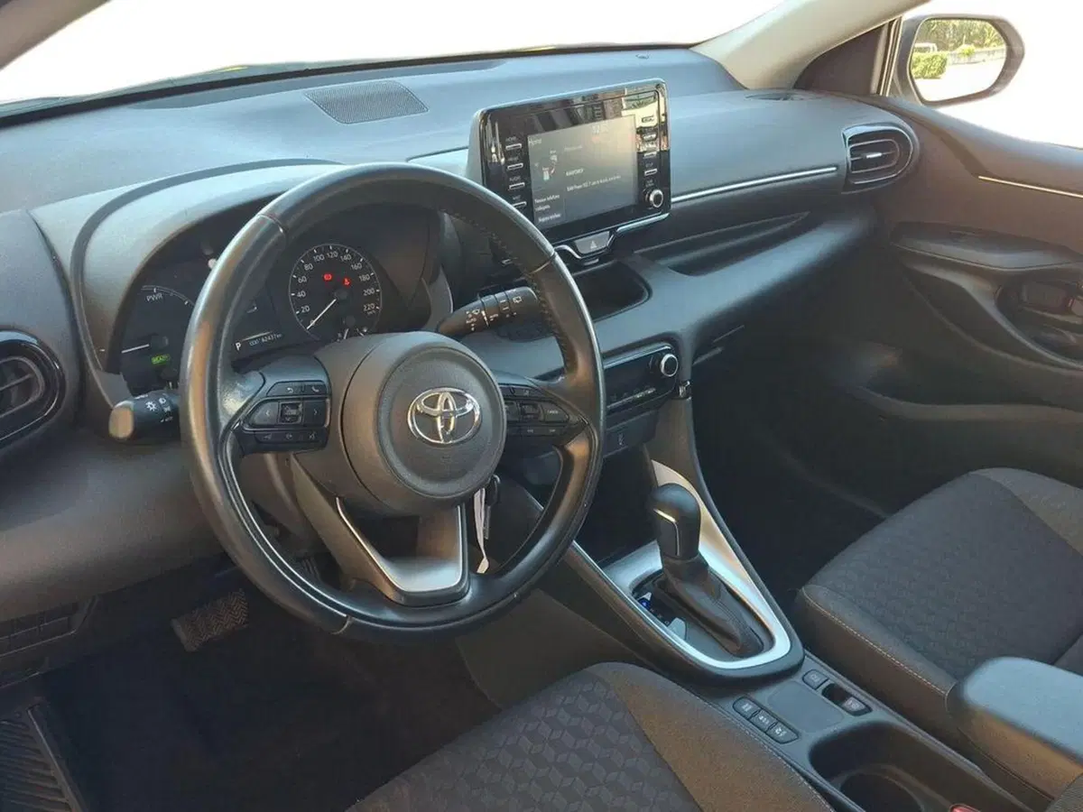 Toyota Yaris usata a Roma (7)