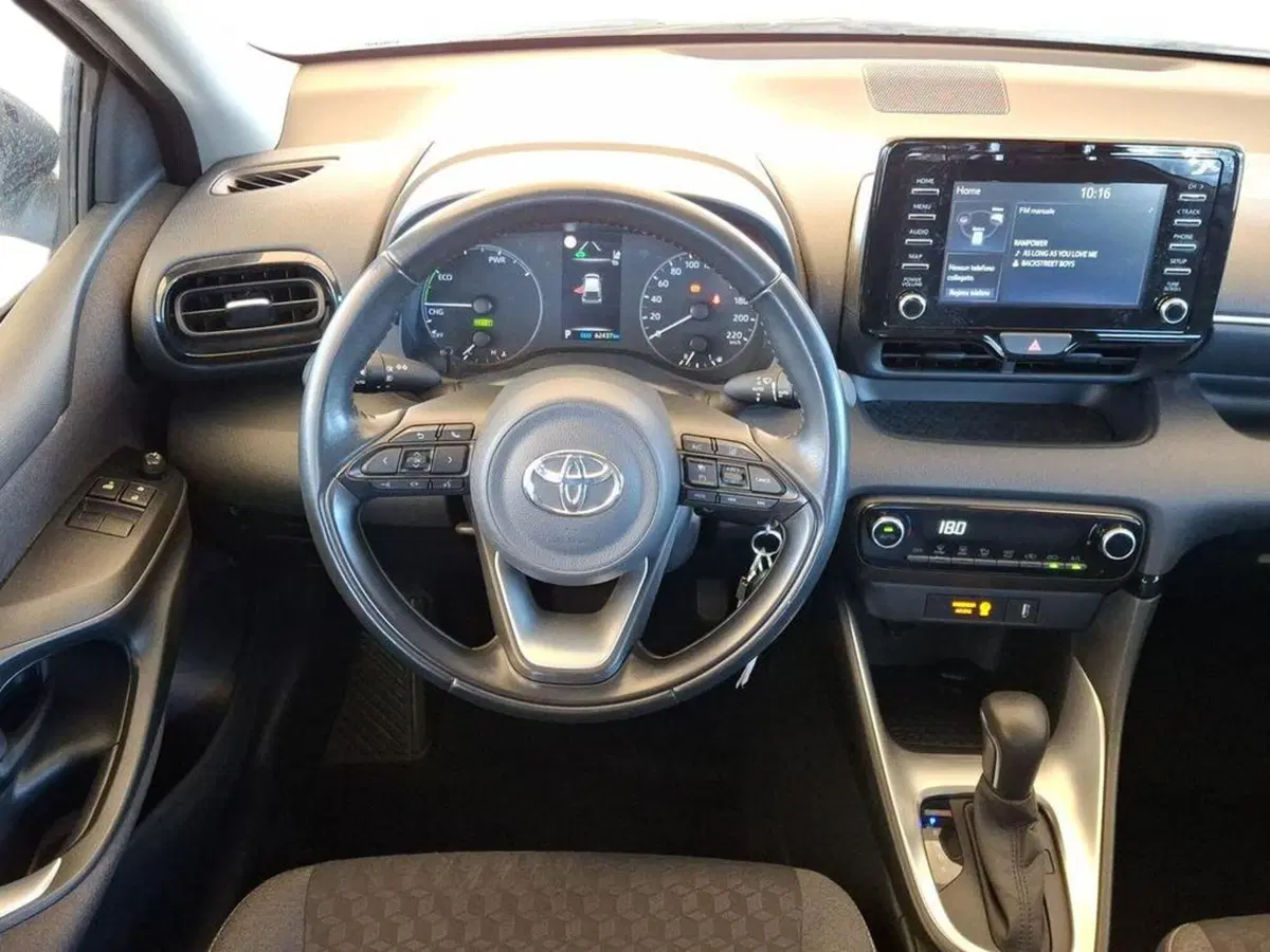 Toyota Yaris usata a Roma (8)