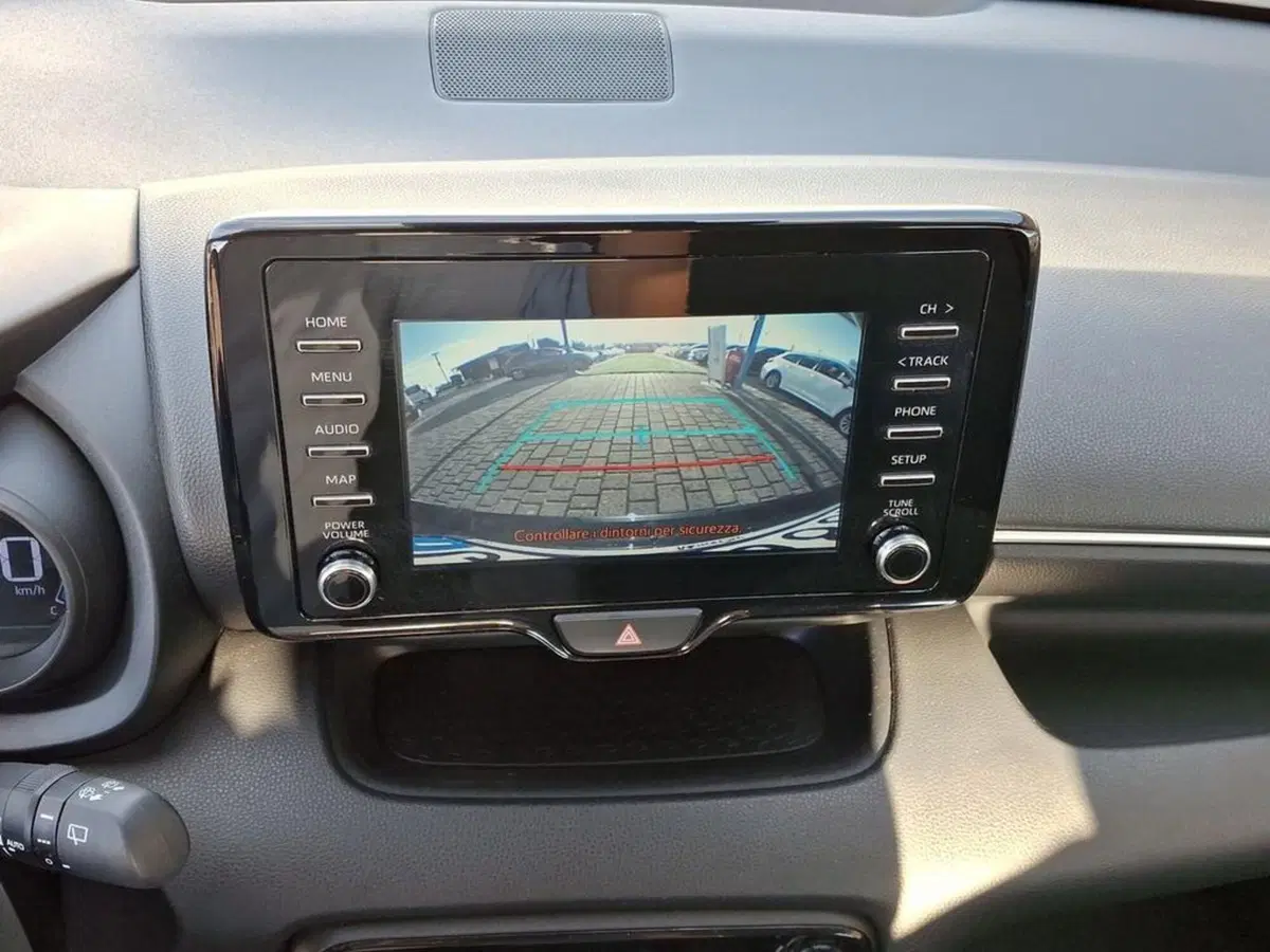 Toyota Yaris usata a Roma (15)