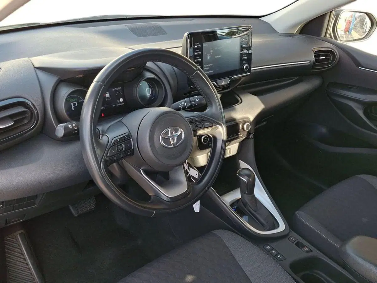 Toyota Yaris usata a Roma (7)
