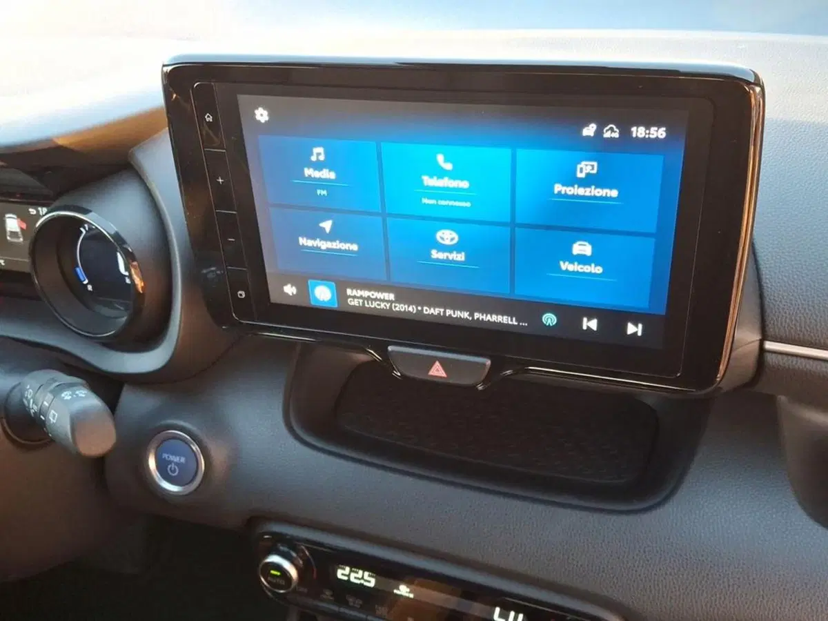 Toyota Yaris usata a Roma (10)