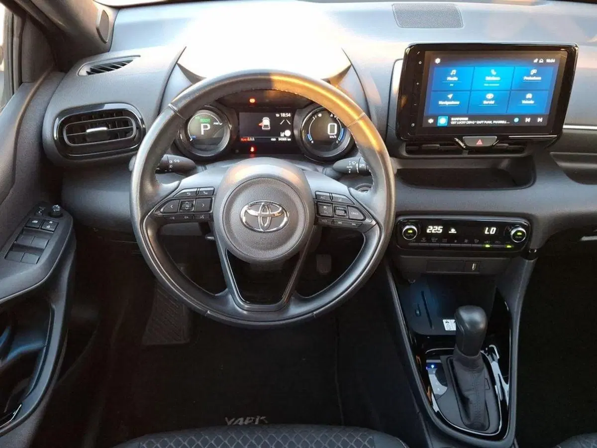 Toyota Yaris usata a Roma (8)