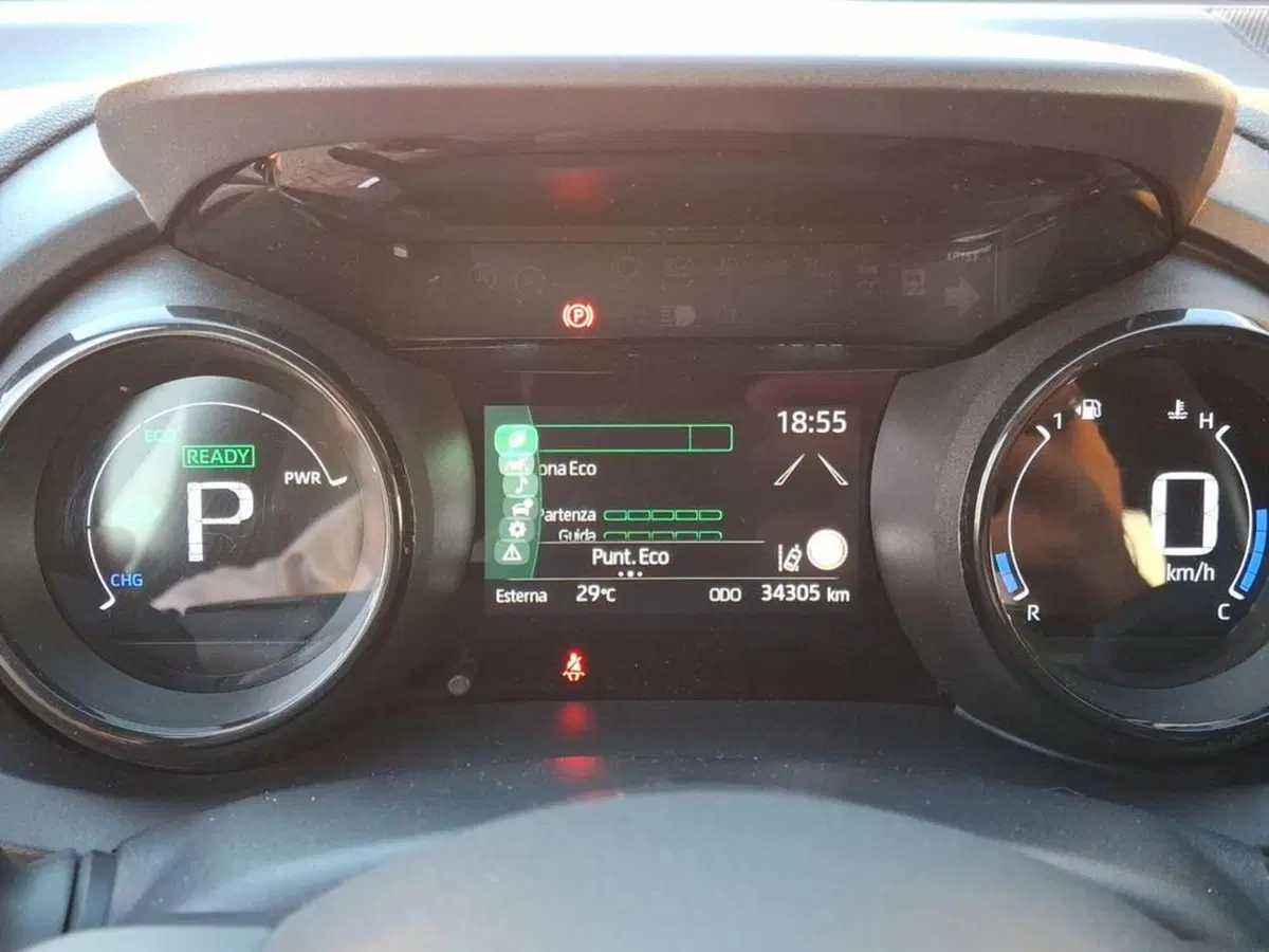Toyota Yaris usata a Roma (9)