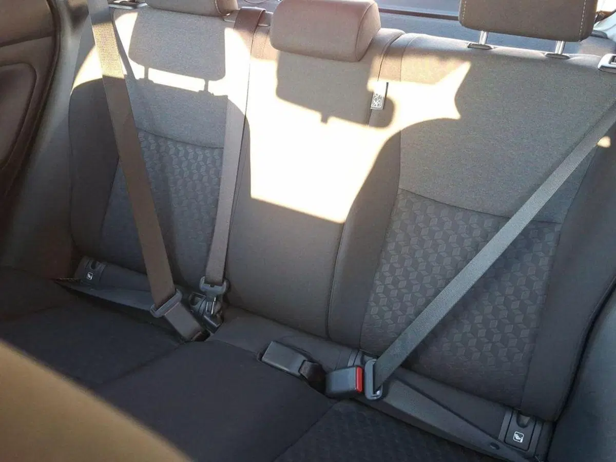 Toyota Yaris usata a Roma (11)