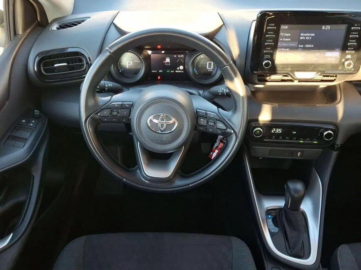 Toyota Yaris usata a Roma (8)