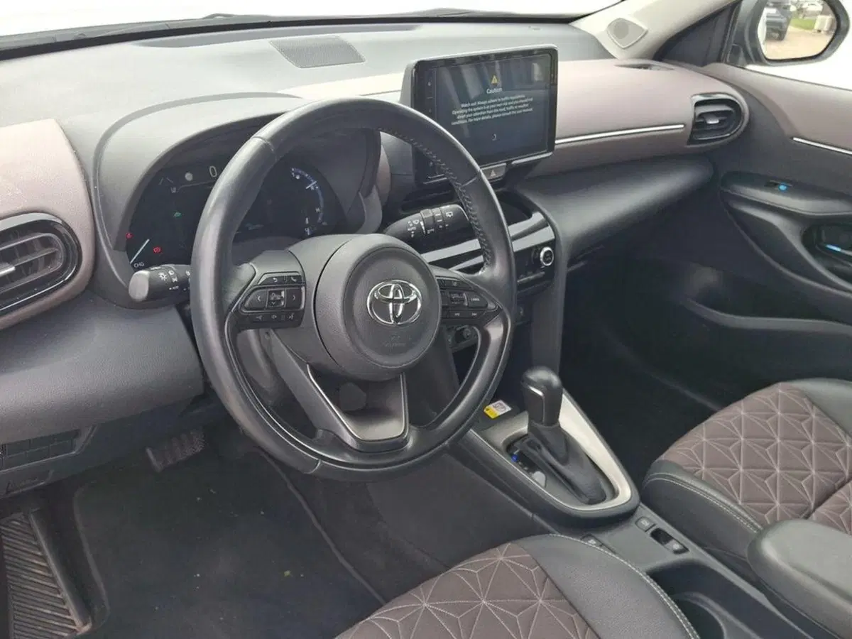 Toyota Yaris Cross usata a Roma (7)