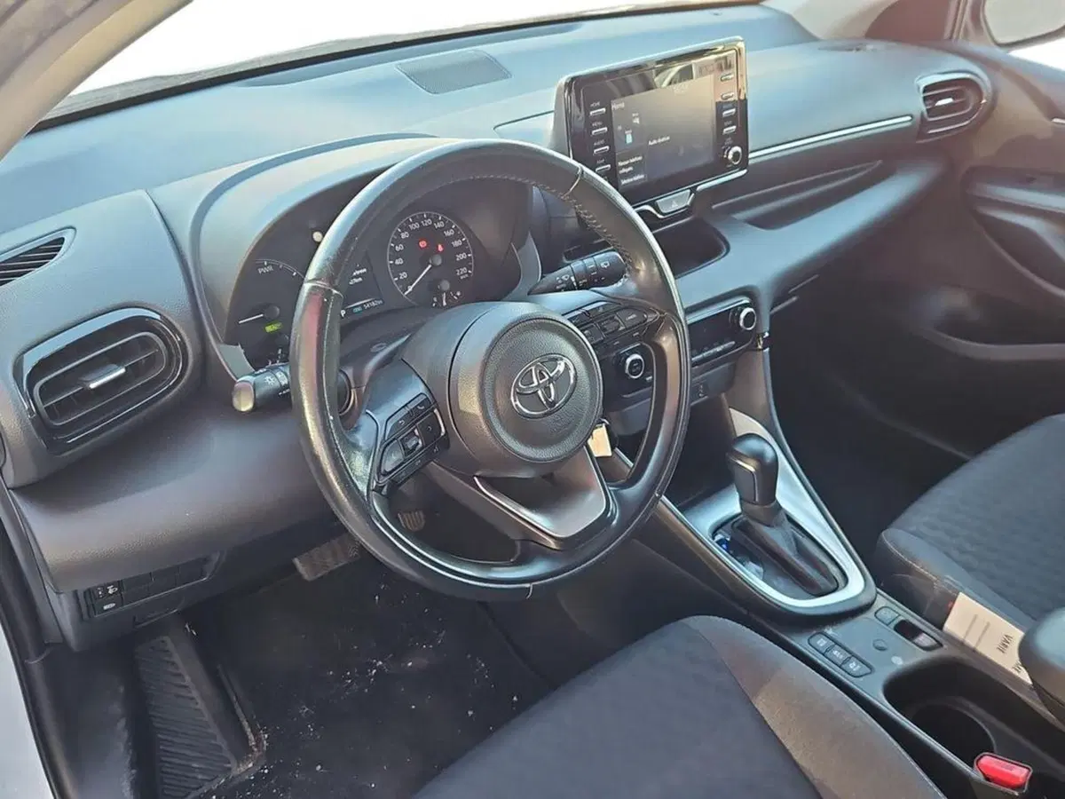 Toyota Yaris usata a Roma (7)